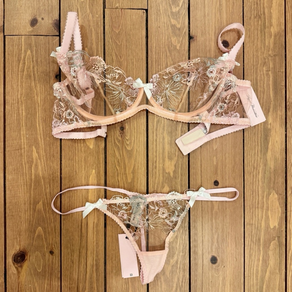 Agent Provocateur Zuri Bra & Thong Lingerie Set in Baby Pink